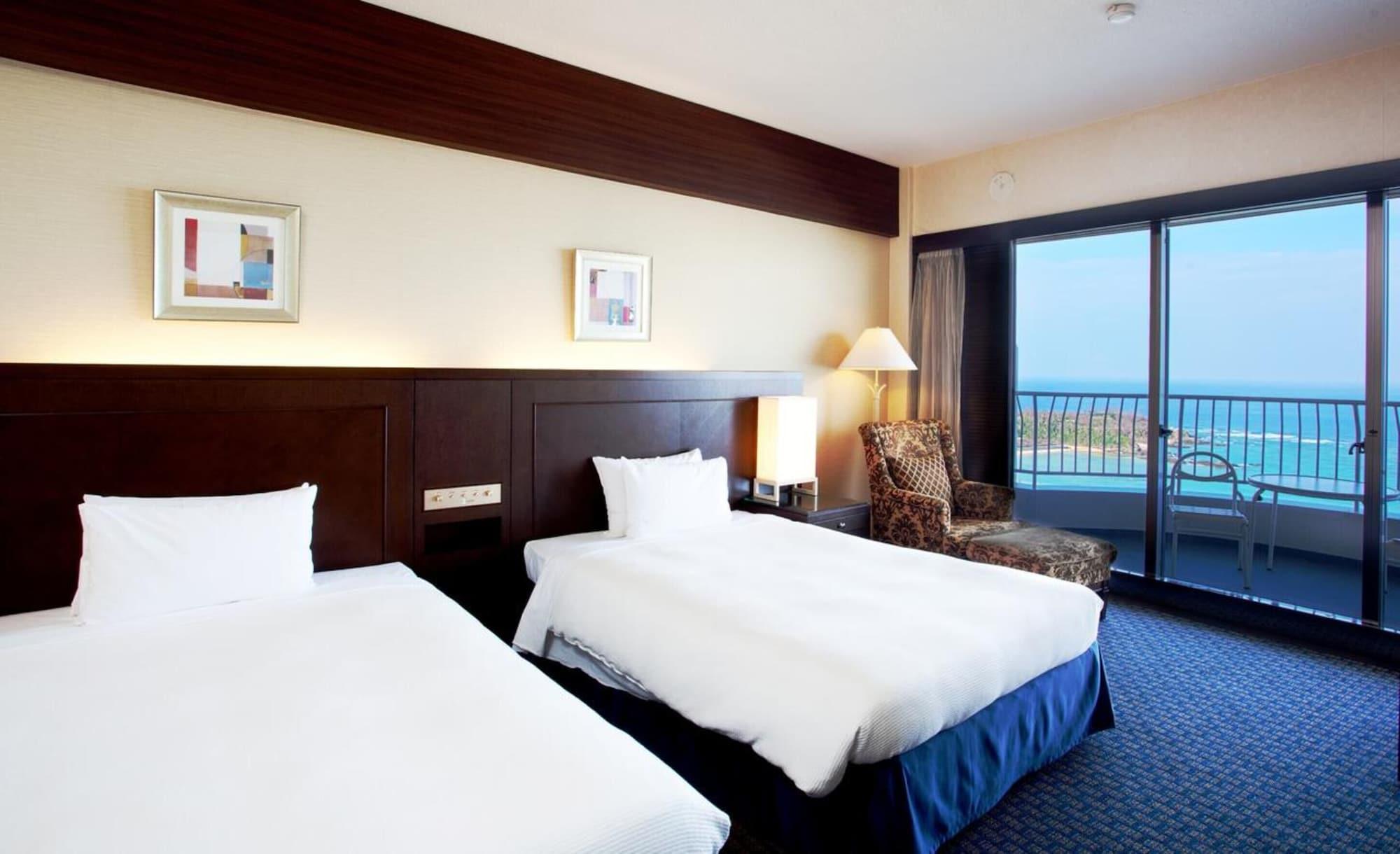 Okinawa Kariyushi Beach Resort Ocean Spa Onna Extérieur photo