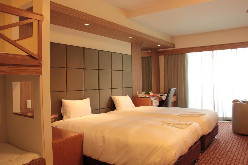 Okinawa Kariyushi Beach Resort Ocean Spa Onna Extérieur photo