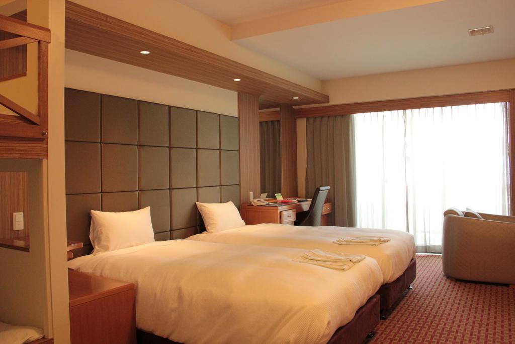 Okinawa Kariyushi Beach Resort Ocean Spa Onna Extérieur photo