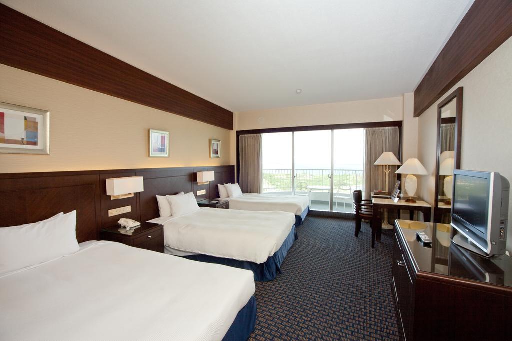 Okinawa Kariyushi Beach Resort Ocean Spa Onna Extérieur photo