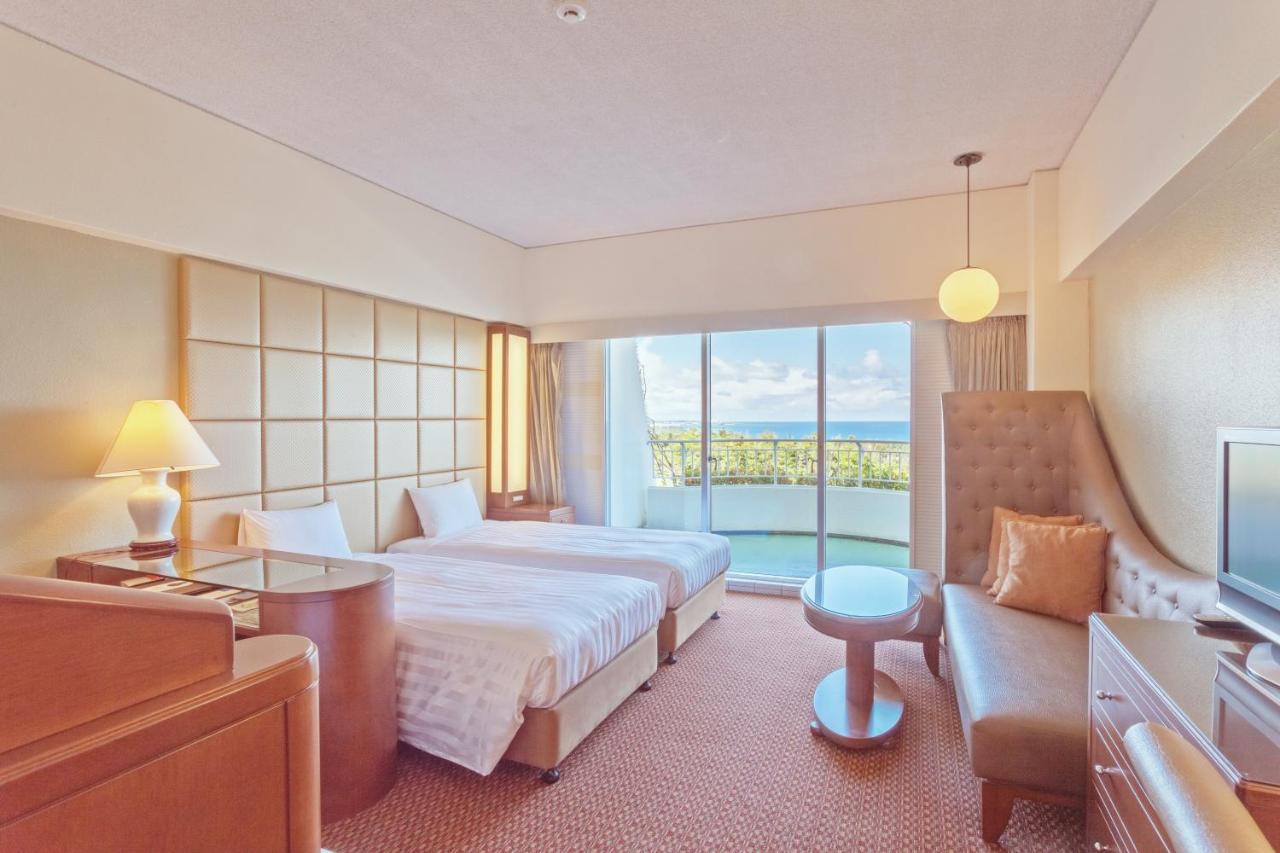 Okinawa Kariyushi Beach Resort Ocean Spa Onna Extérieur photo